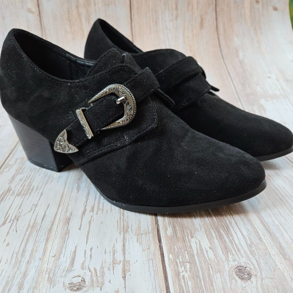 Tiara Los Angeles black Vegan‎ suede booties, size 7.5